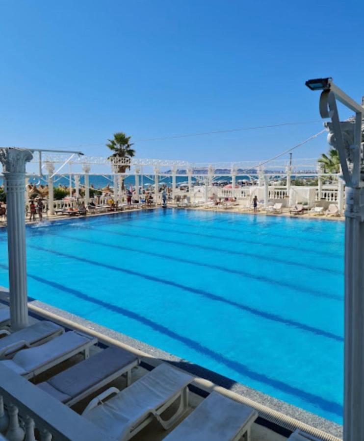 Lovely Studio Apartment Beachfront Durrës Exterior foto