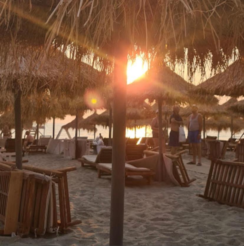 Lovely Studio Apartment Beachfront Durrës Exterior foto